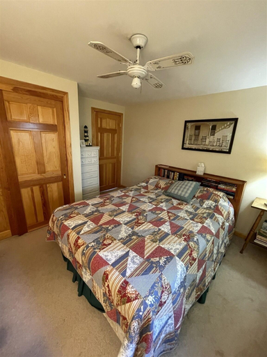 Room 4, Tremont Limit 10 4 Bedroom Villa by RedAwning, Cumberland