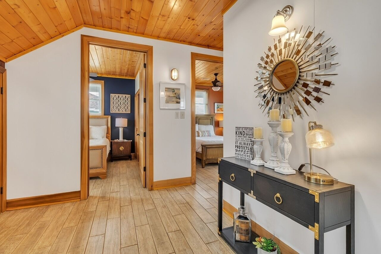 Room 5, The Sandcastle 4 Bedroom Home by RedAwning, Galveston