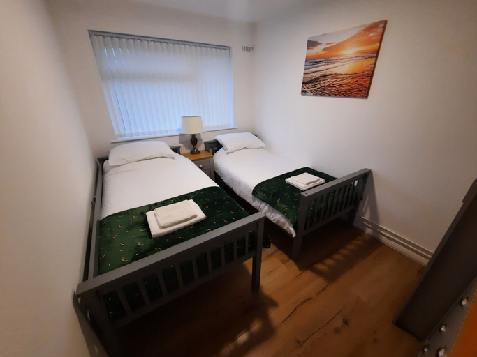 Bedroom 2, 2 Bed Chalet, St Margaret's at Cliffe, South Coast, Kent