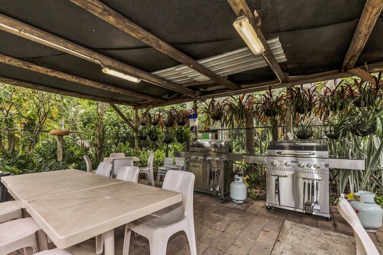 Food & Drinks, Balgal Beach Units, Thuringowa - Pt B