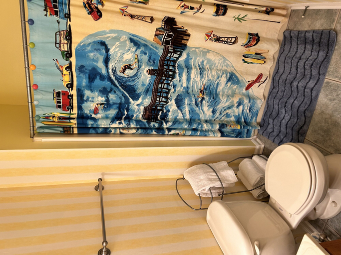 Bathroom 4, Tropical Hideaway 2 Bedroom Townhouse by RedAwning, Walton