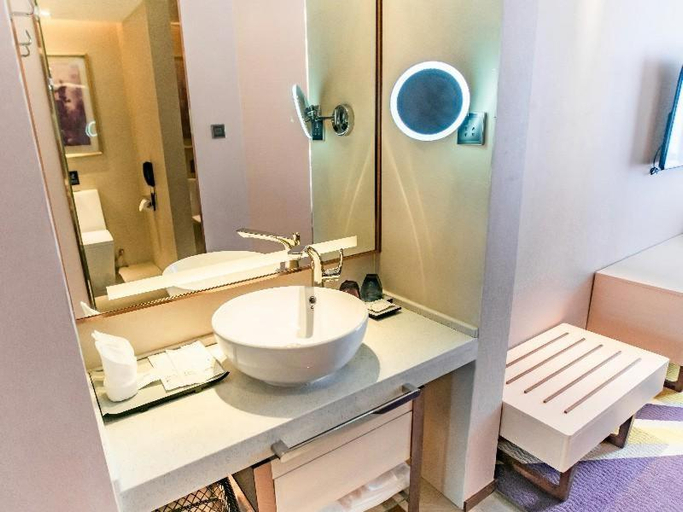 Bathroom 3, Lavande Hotels· Qinglv Zhong Road Opera, Zhuhai
