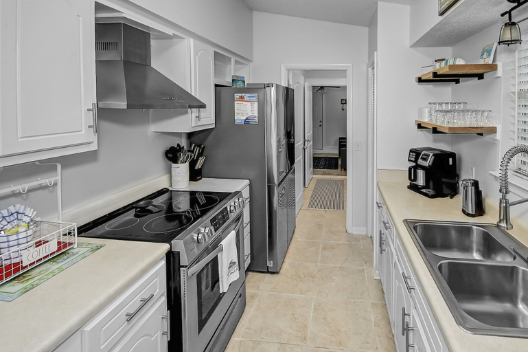 Others 5, 3922 Treasure Cir - Hidden Treasure, Bay