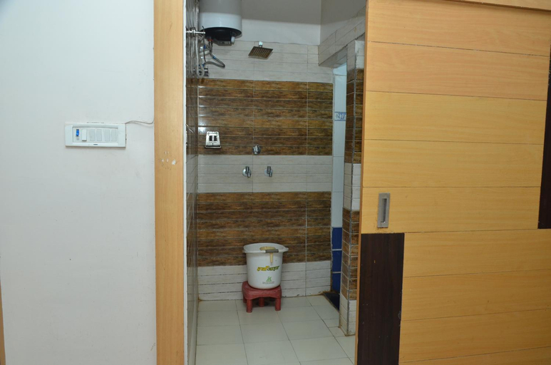Bathroom 5, Hotel Balaji, Gwalior