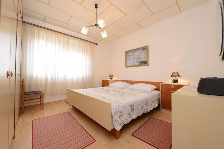Bedroom 2, Spacious Holiday House Domenico, Preko