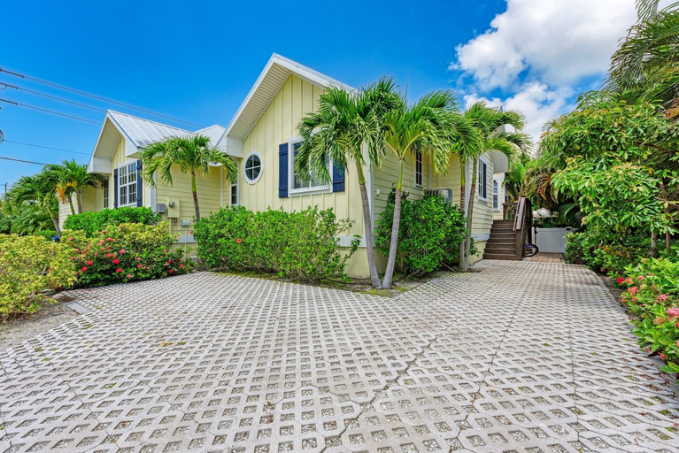 Exterior & Views 2, Starfish Cove managed by Beach Retreats, Manatee