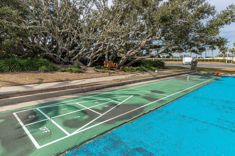 Sport court 5, Phoenix East 1107 2 Bedroom Condo, Baldwin