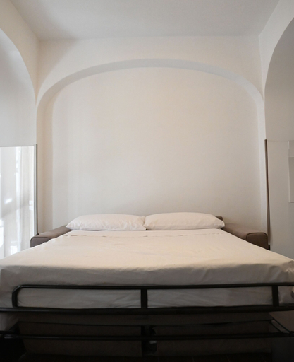 Bedroom 4, Il vicoletto sul mare, Napoli