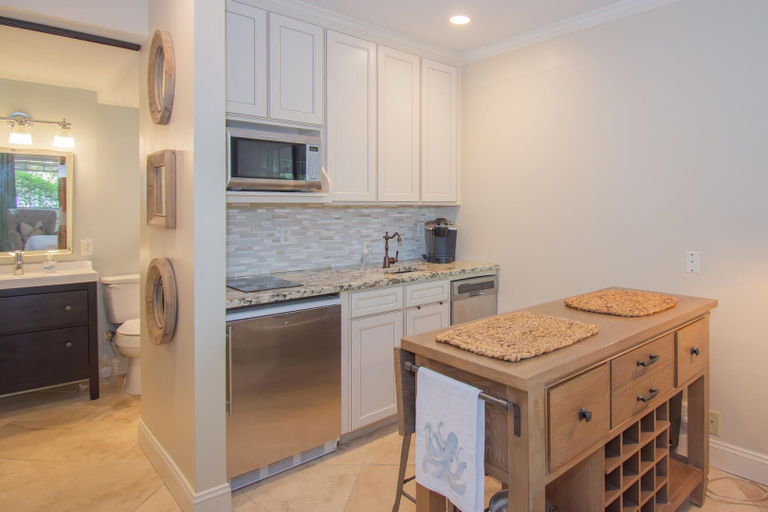 Others 5, 511 Sunsuite, Beaufort