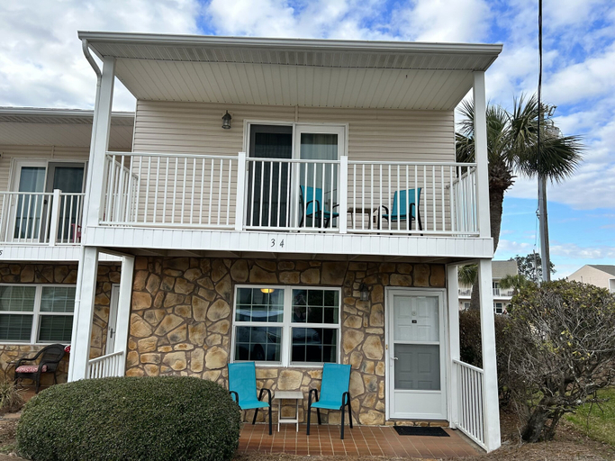 Exterior & Views 2, Tropical Hideaway 2 Bedroom Townhouse by RedAwning, Walton