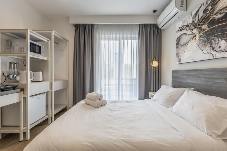 Others 5, Studio 31 with kitchenette at the new Olo living, St Julian's