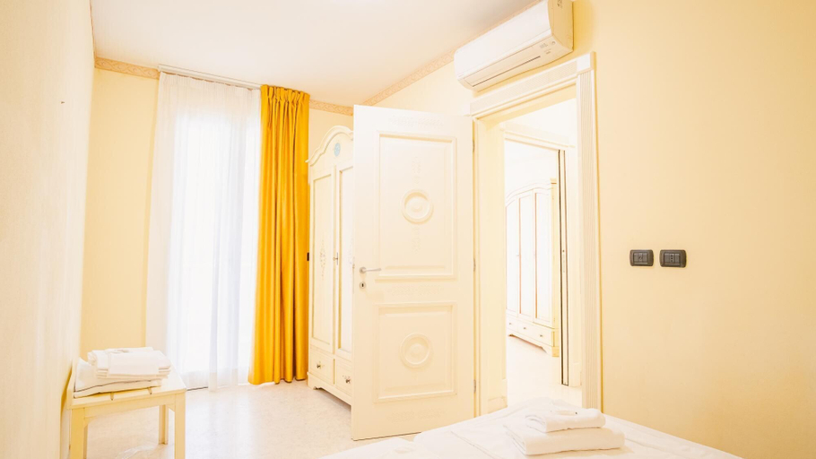 Room 4, 121 Relais du Lac Village - Italian Homing, Brescia