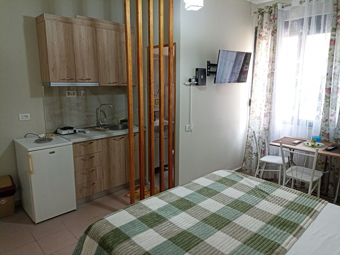 Others 5, Apartment in Front of Plazh Beach, Durrësit
