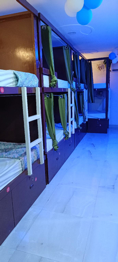 Bedroom 1, FRAZYONE HOSTEL, West