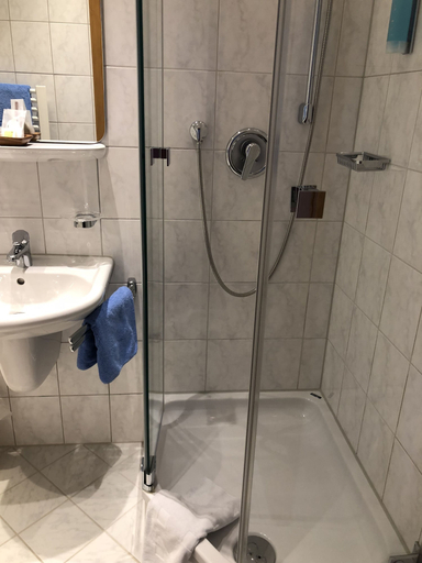 Bathroom 5, Gästehaus Maria, Garmisch-Partenkirchen