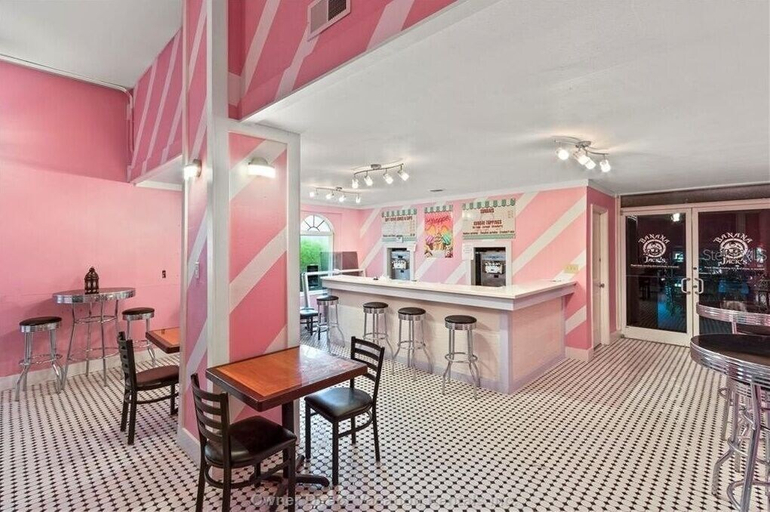 Food & Drinks 5, La Mirage 4 Bedroom Townhouse by RedAwning, Polk
