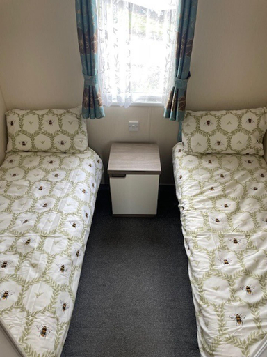 Bedroom 2, Premium 2 bed Caravan Sleeps 6 With Huge Decking, Essex