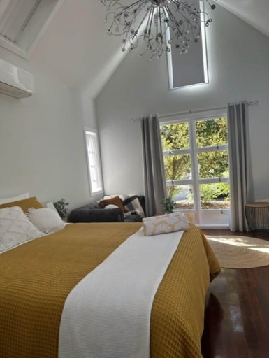 Bedroom 2, Memory Lane Accommodation, Tamborine Mountain