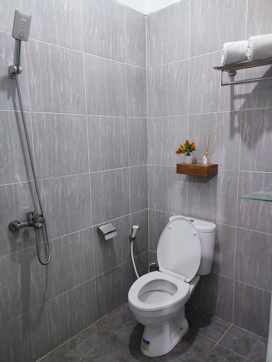 Bathroom 3