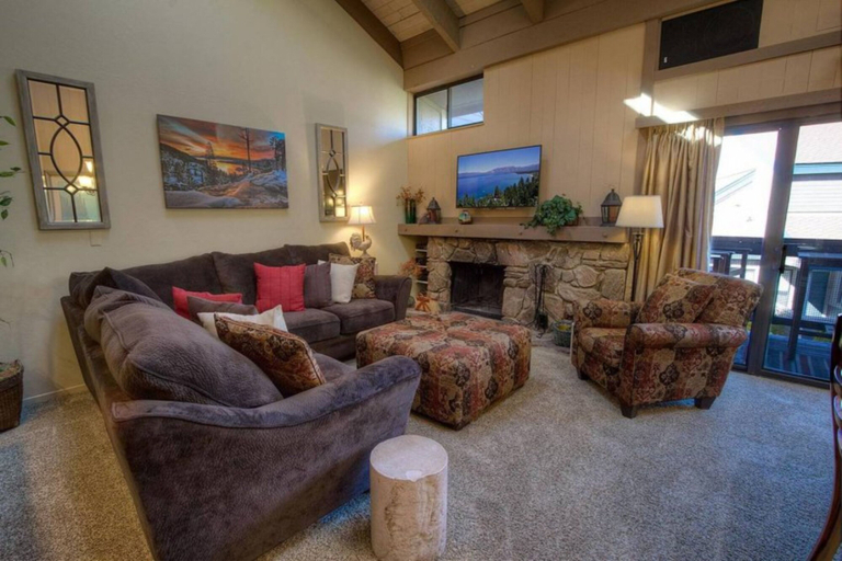 Living area 4, Our Happy Place 3 Bedroom Home by RedAwning, El Dorado