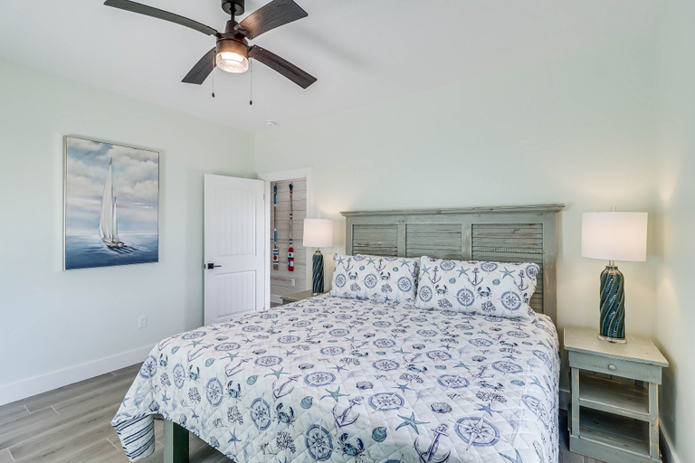 Room 5, Set Sail Sp167 3 Bedroom Home by RedAwning, Aransas