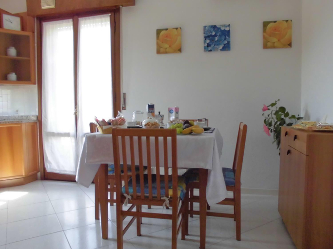 Others 4, Solare B&B, Venezia