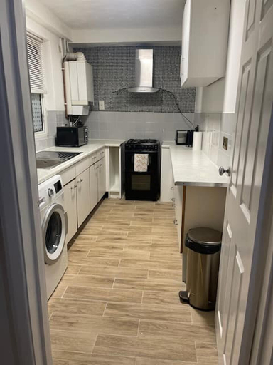 Others 3, Tms 3bdr Tilbury - Free Parking, Thurrock