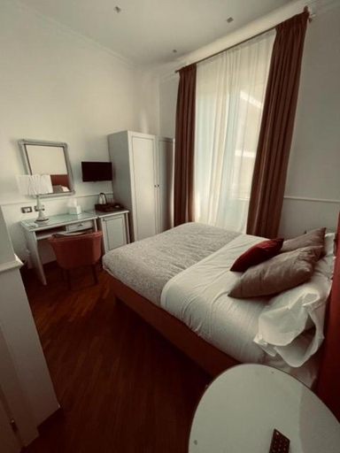 Bedroom 2, Suite Aria d'Arte 2, Florence