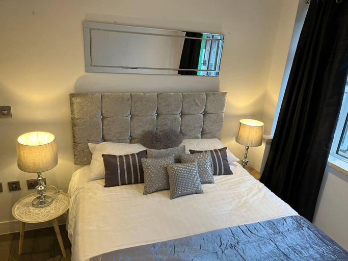 Bedroom 4, Luxury 2 Bed 2 Bath Apartment Central Location, Bournemouth
