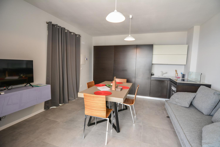 Others 5, Sunset Lodge - ENJOY HOLIDAY, Verona