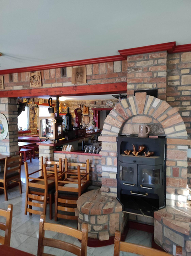 Food & Drinks 3, Hollo es Barany Vendeghaz, Veszprém