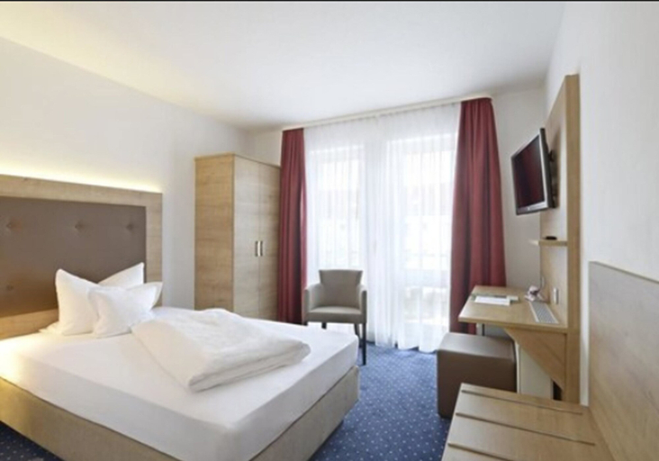 Bedroom 2, Hotel Poinger Hof, Ebersberg