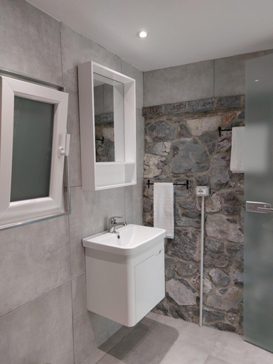 Bathroom 17
