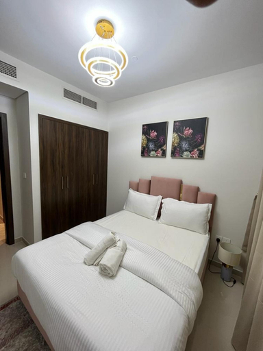 Room 5, Vacation Home in Damac Hills 2, Dubai