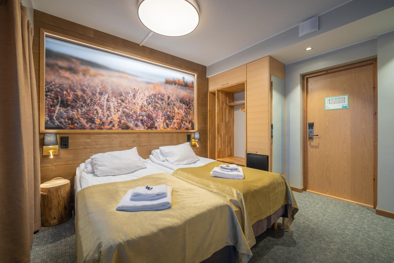 Bedroom 2, Kultahippu Hotel & Apartments, Lapland