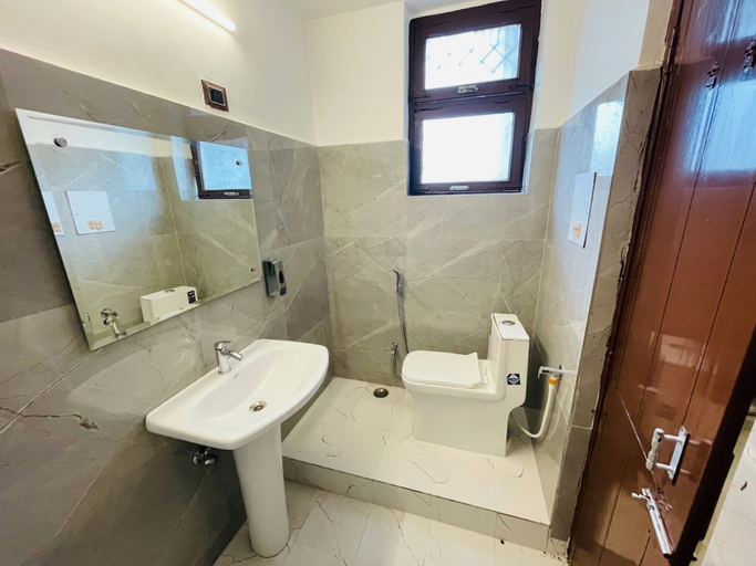 Bathroom 3, Hotel Dileep Lucknow, Lucknow