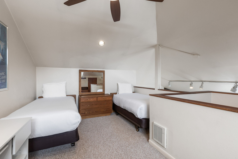 Room 3, Snow Flower 130 2 Bedroom Condo by RedAwning, Summit