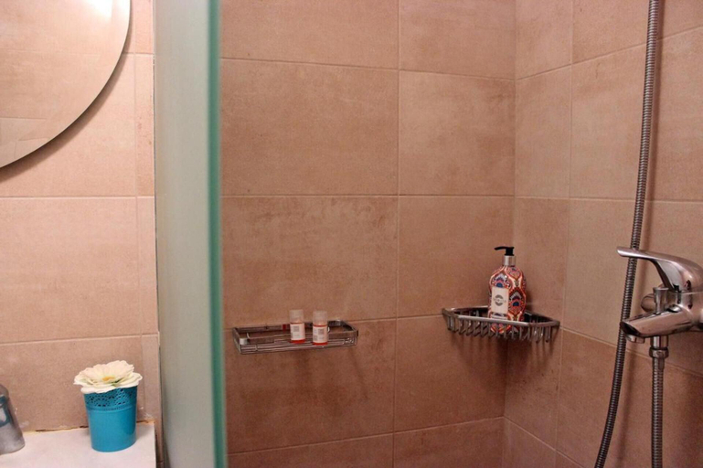 Bathroom 4, Marika's Traditional House, Crete