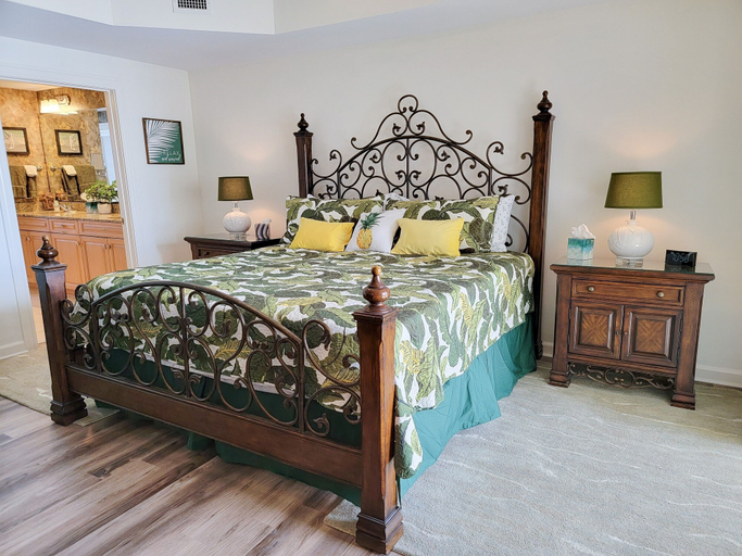 Room 4, 2307 Royale Palms 3 Bedroom Condo, Horry