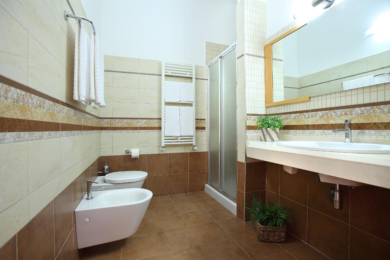 Bathroom 3, Hotel Scoglio Degli Achei, Brindisi