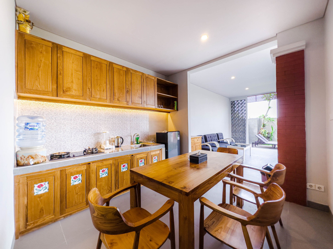 Dining Room 4