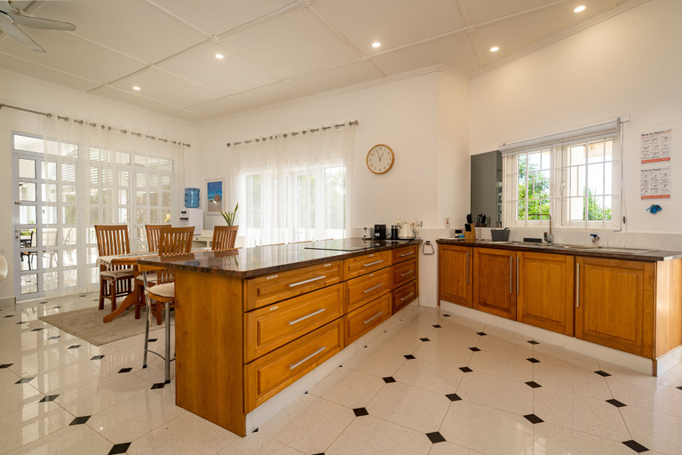 Food & Drinks, Luxurious 2-bed Villa in Bel Ombre Mahe Seychelles
