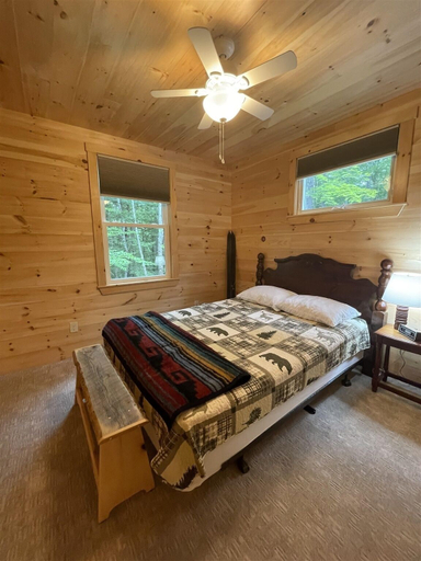 Room 5, Maine Pines Lmit 8 4 Bedroom Home by RedAwning, Oxford