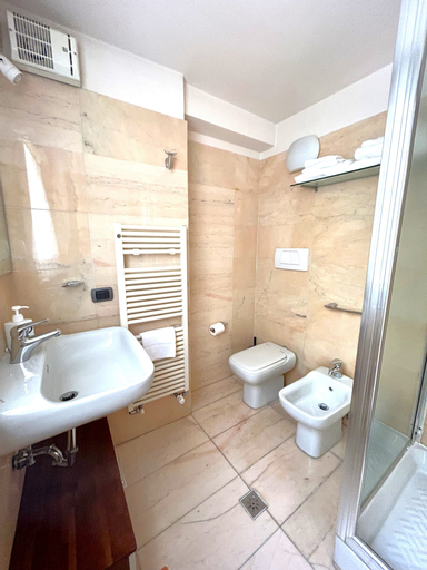 Bathroom 3