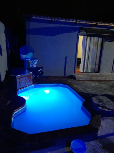 Others 3, Cozy guesthouse-springs, Ekurhuleni