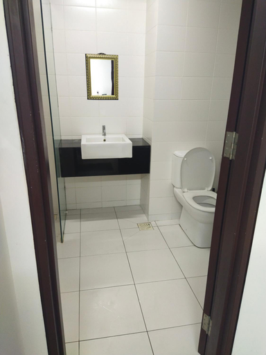 Bathroom 5, Trefoil Setia City Cozy Home, Shah Alam