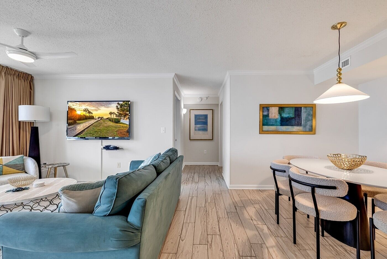 Living area 2, 1704 Brighton 2 Bedroom Condo, Horry