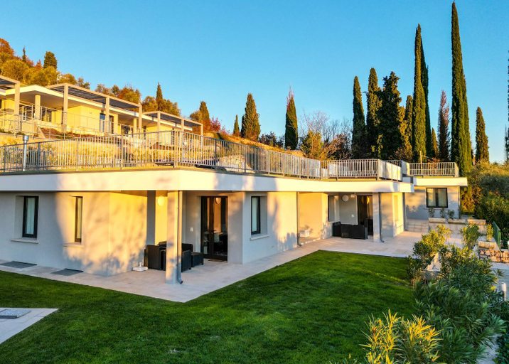Others 2, Sunset Lodge - ENJOY HOLIDAY, Verona