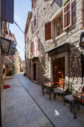 Others 3, Old Town Apartments in Umag, Umag