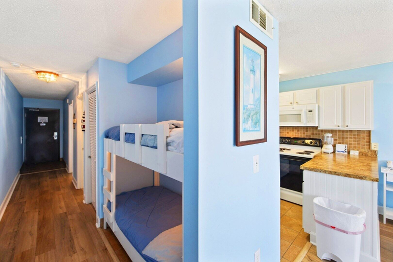 Room 4, 604 Lighthouse Landing by Atlantic Towers, New Hanover